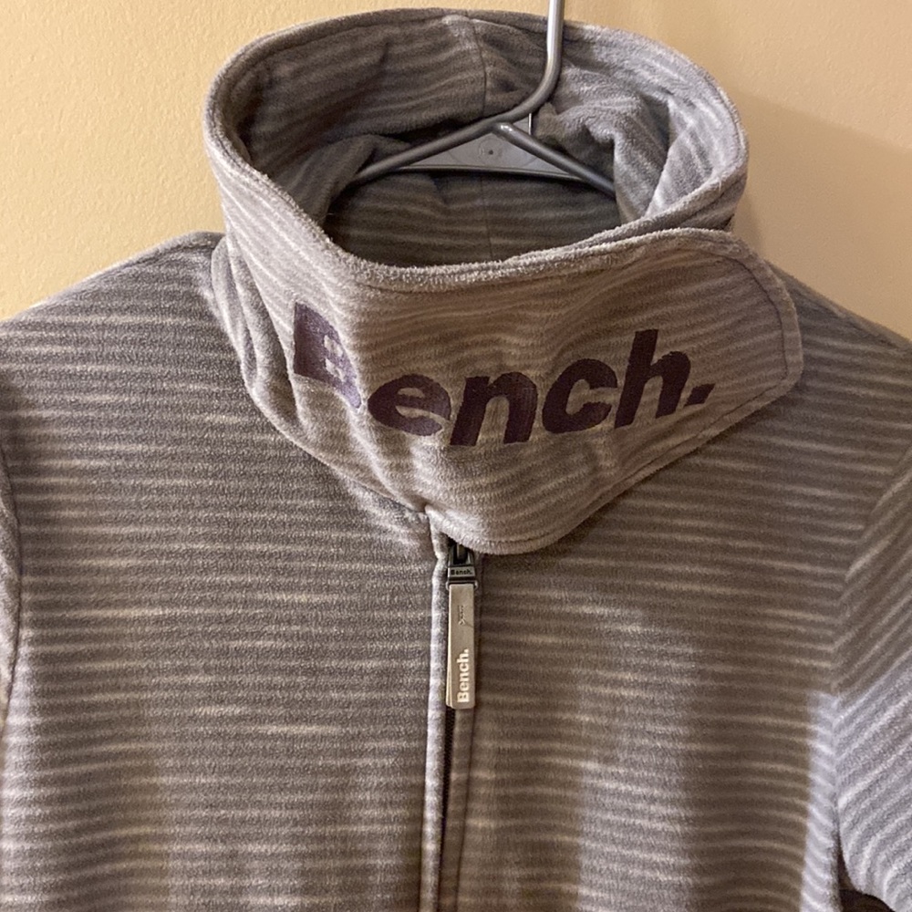 Bench grey & white zippered sweater with adjustable large collar size me… - Picture 3 of 9